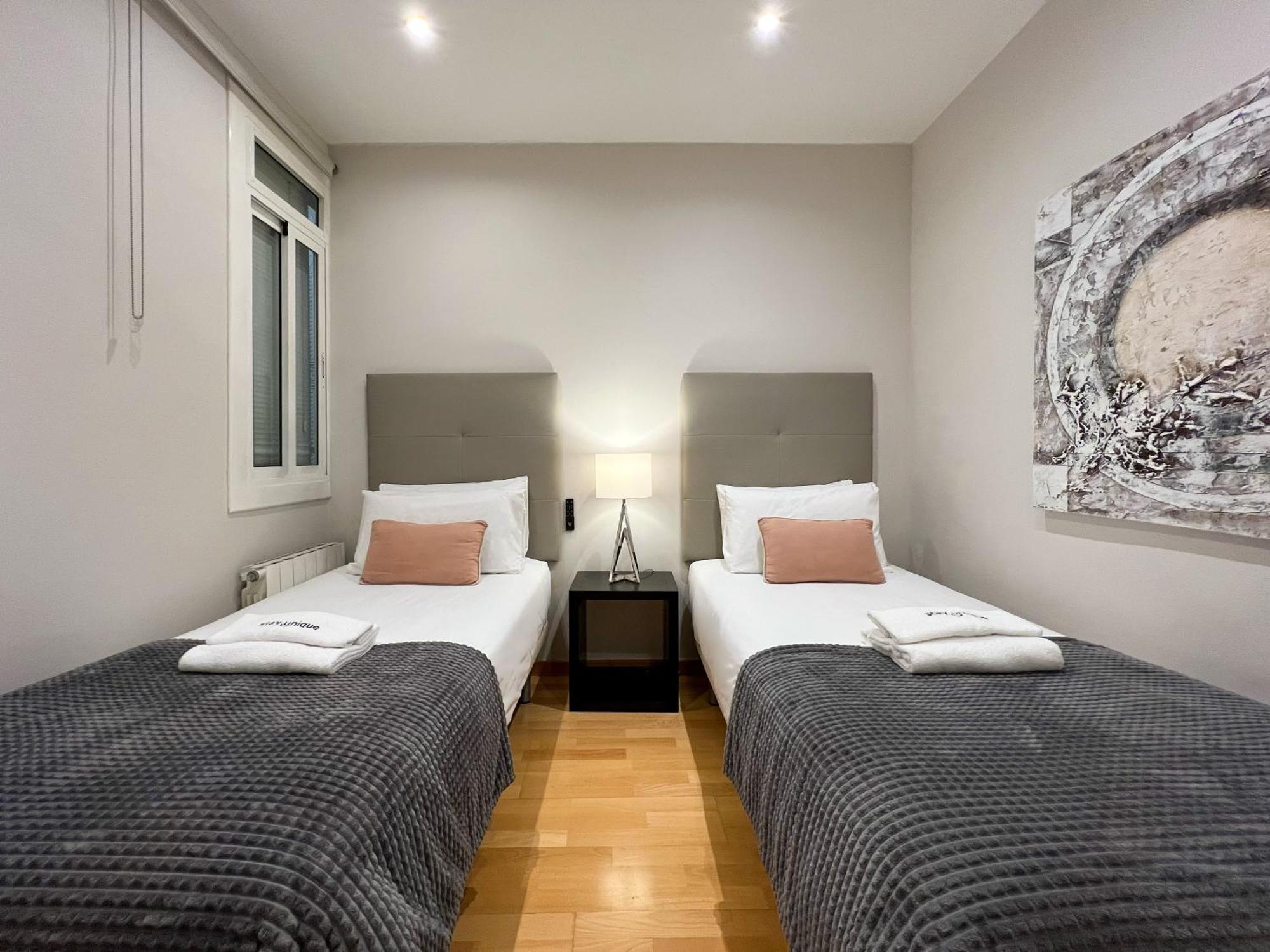 Stay U-Nique Apartments Sepulveda Барселона Екстериор снимка